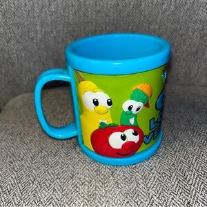 VeggieTales God Loves Me Very Much 3D Characters Blue Plastic Mug Cup RARE HTF